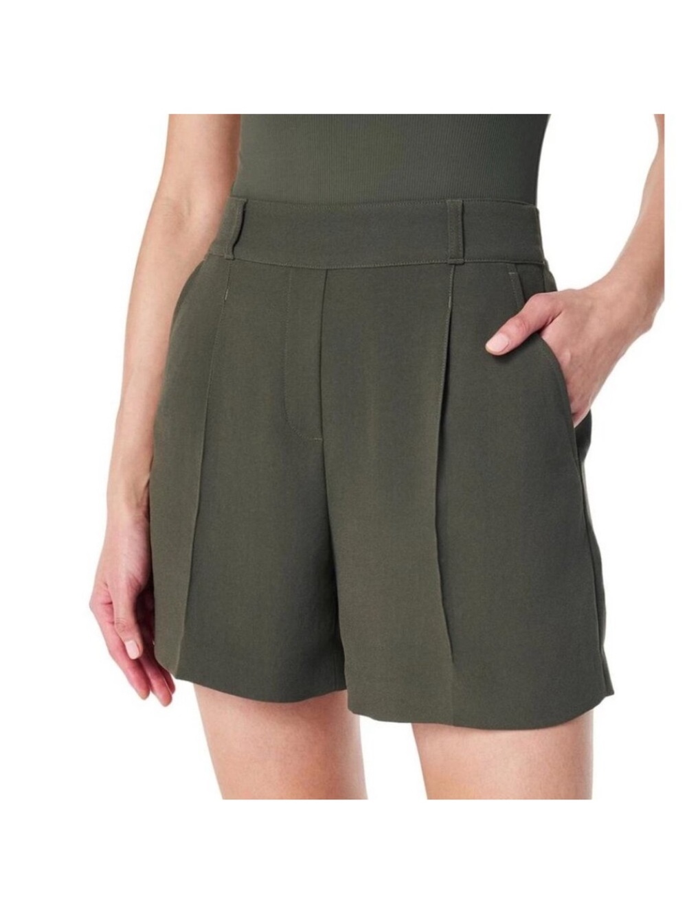 NWT SPANX Women’s SPANX Carefree Crepe Trouser Short Size S 20913R